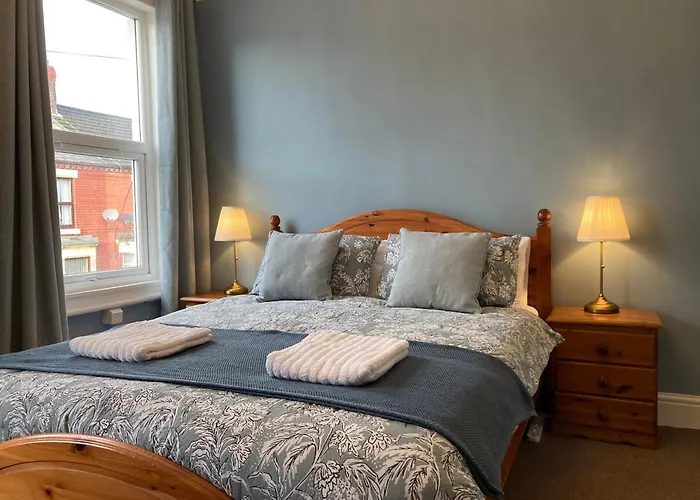 Cosy Victorian Home Near City Centre & Lfc